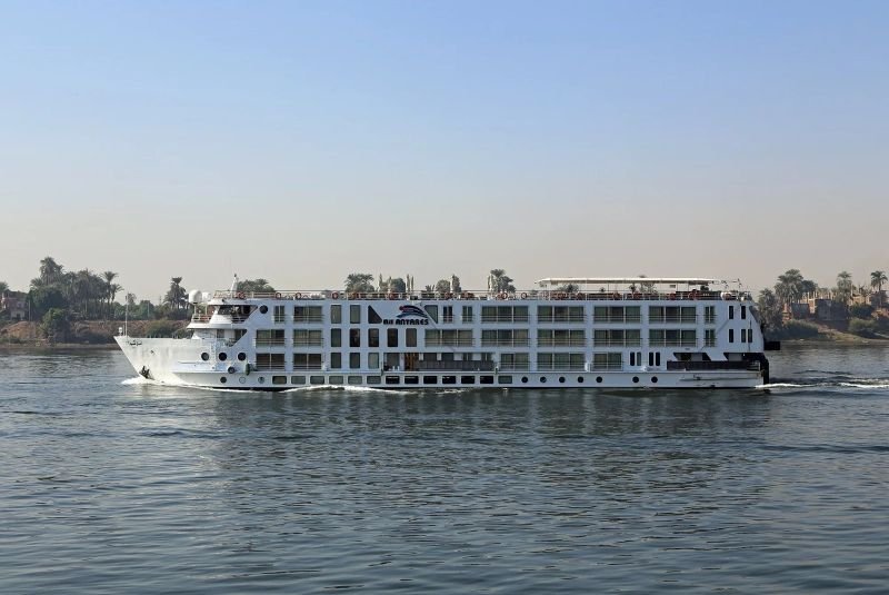Crucero de Luxor a Asuán con solárium: 4 noches por el Nilo