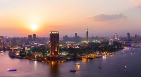 El Cairo al atardecer junto al Nilo